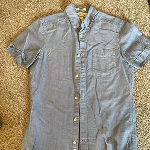 Men’s short sleeve button down size XS